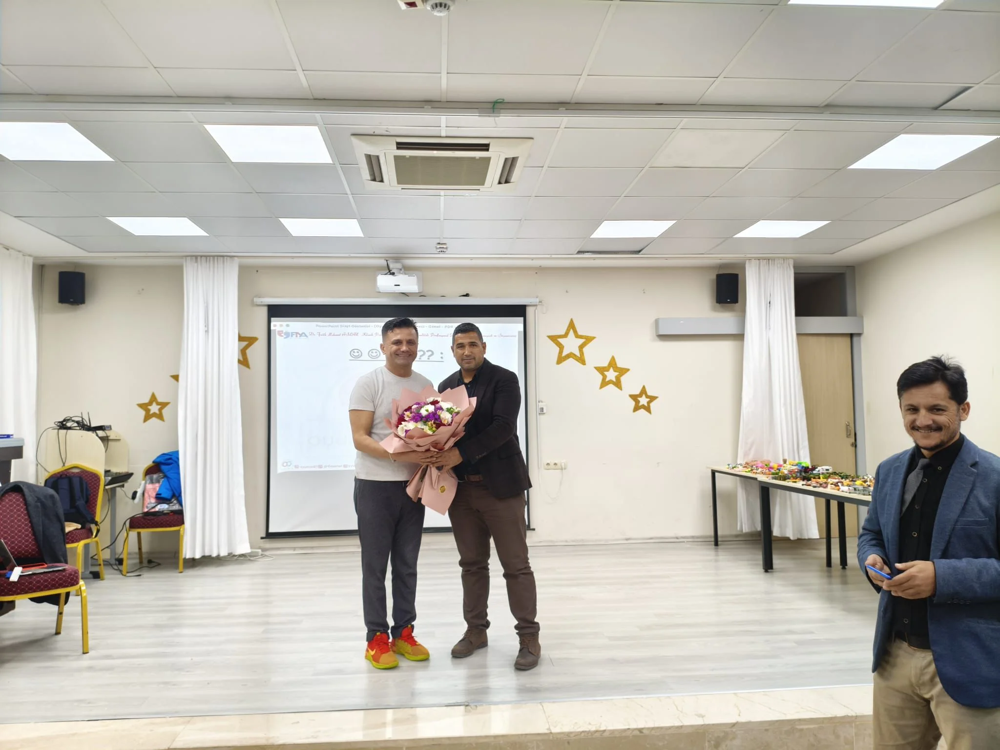 Bölüm öğretim üyelerimizden Dr. Öğr. Üy. Fatih Mehmet ASLAN, Mersin ili Anamur, Aydıncık ve Bozyazı'da görev yapan psikolojik danışmanlara yönelik “Oyunca Dili Keşif Süreci” ve “Oyunun İyileştirici Gücü” atölye çalışması gerçekleştirmiştir.